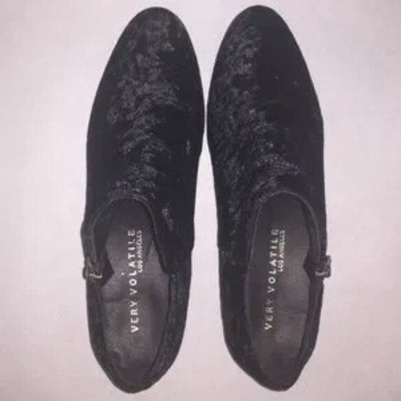 Very Volatile Shoes - Crush Velvet/ velour ankle Booties